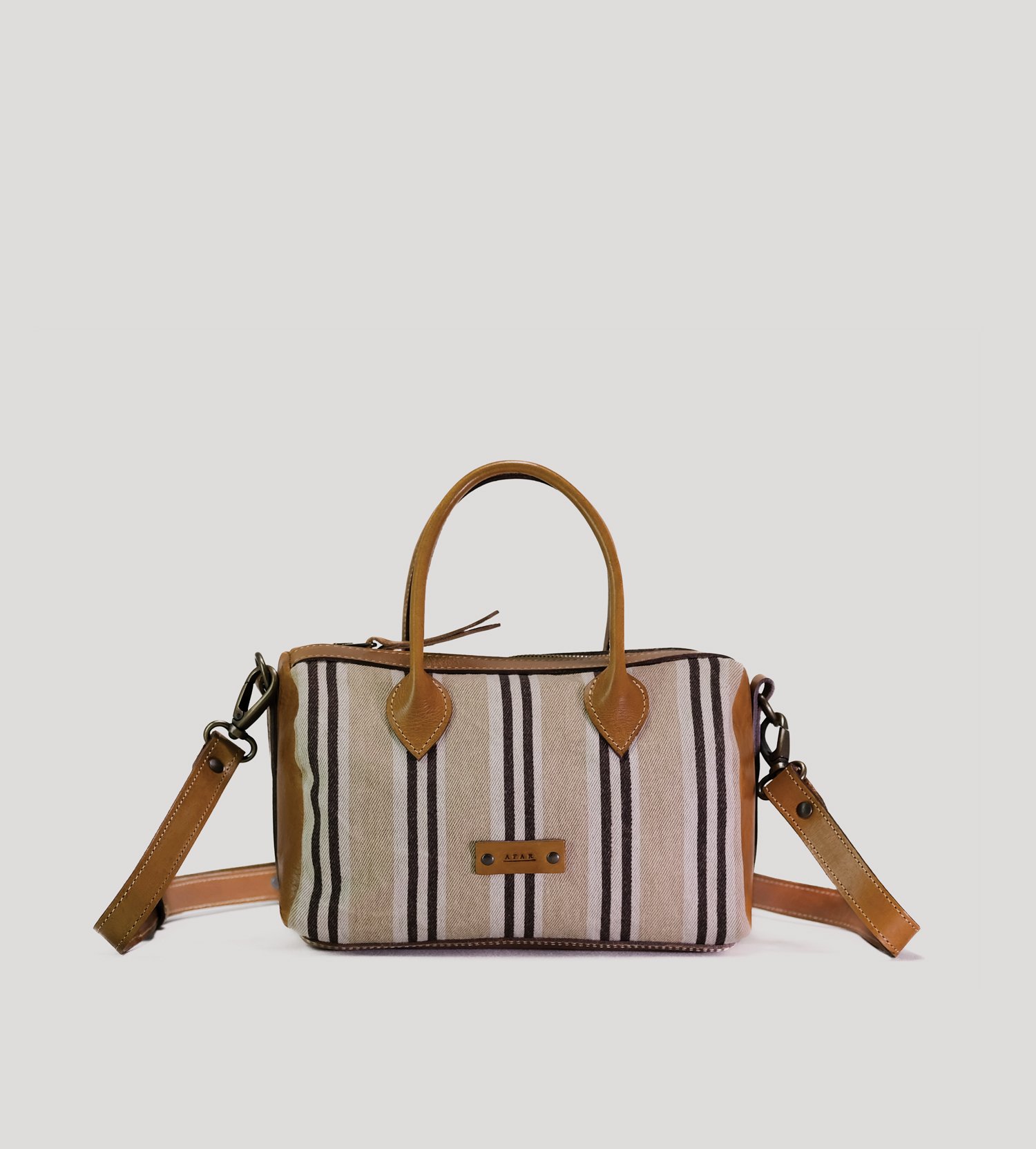 Lulu Small - Image 4